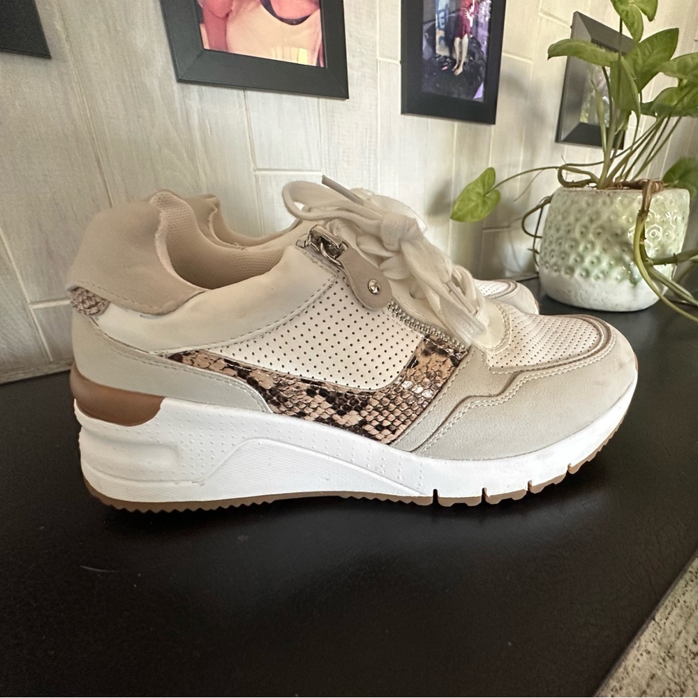Cream and Brown Sneakers with Modern Design